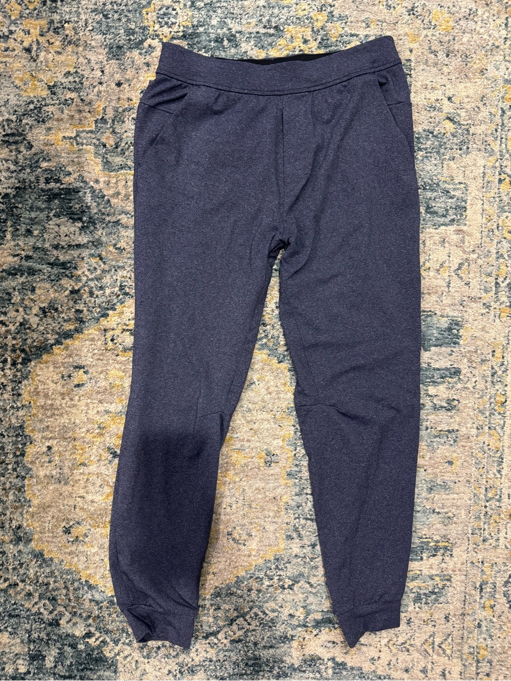 Lululemon men’s Navy Jogger Pants